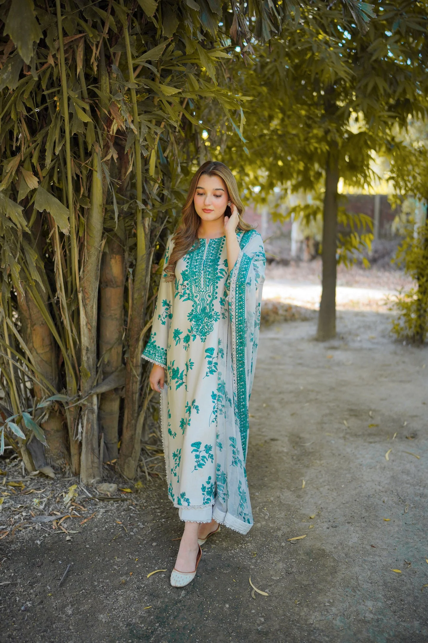 Aneelas Luxury Lawn Embroidered 3 Pc Unstitched Collection WPR-23-B - Image 2