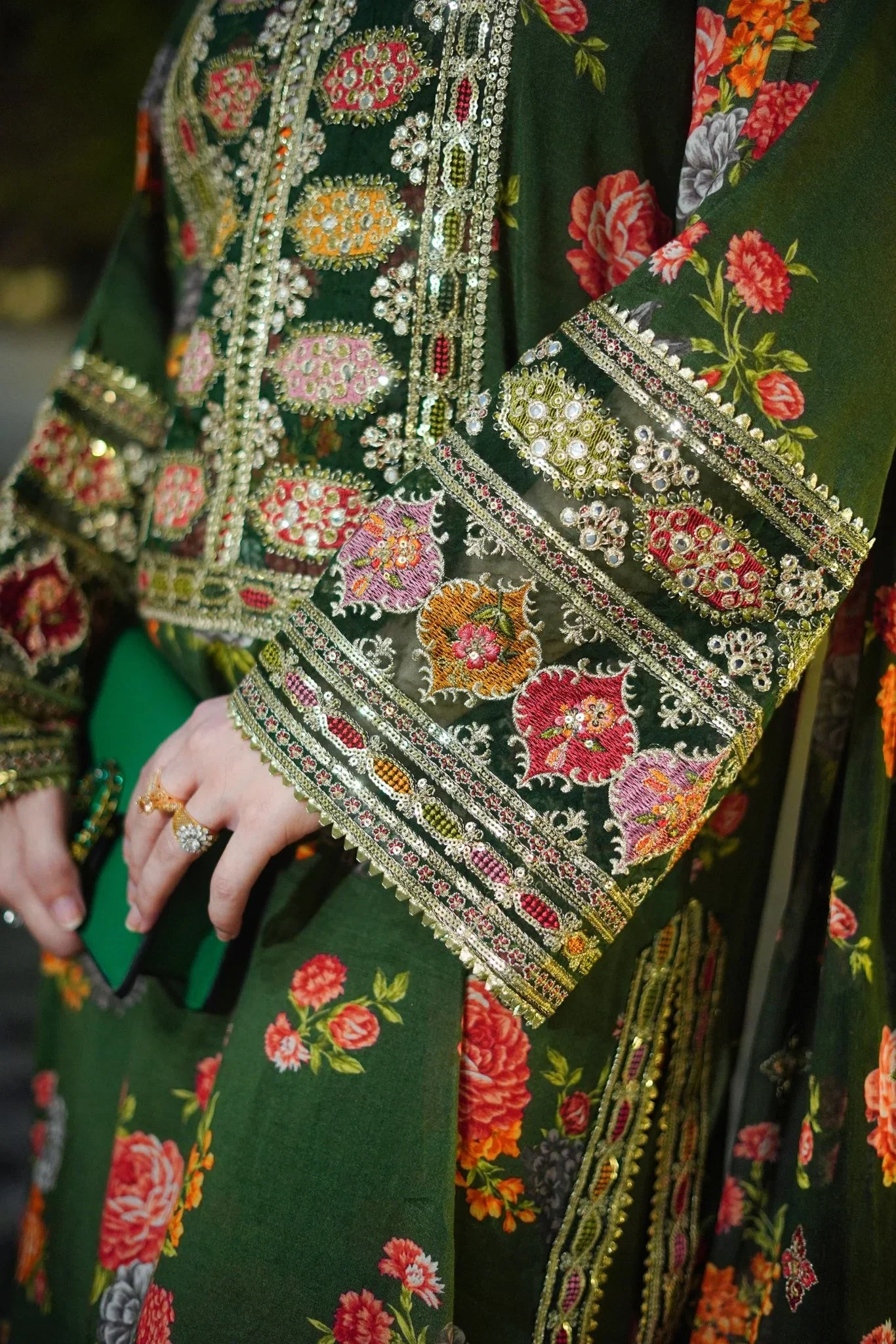 Aneelas Luxury Silk 3 Piece Unstitched -GREEN - Image 5