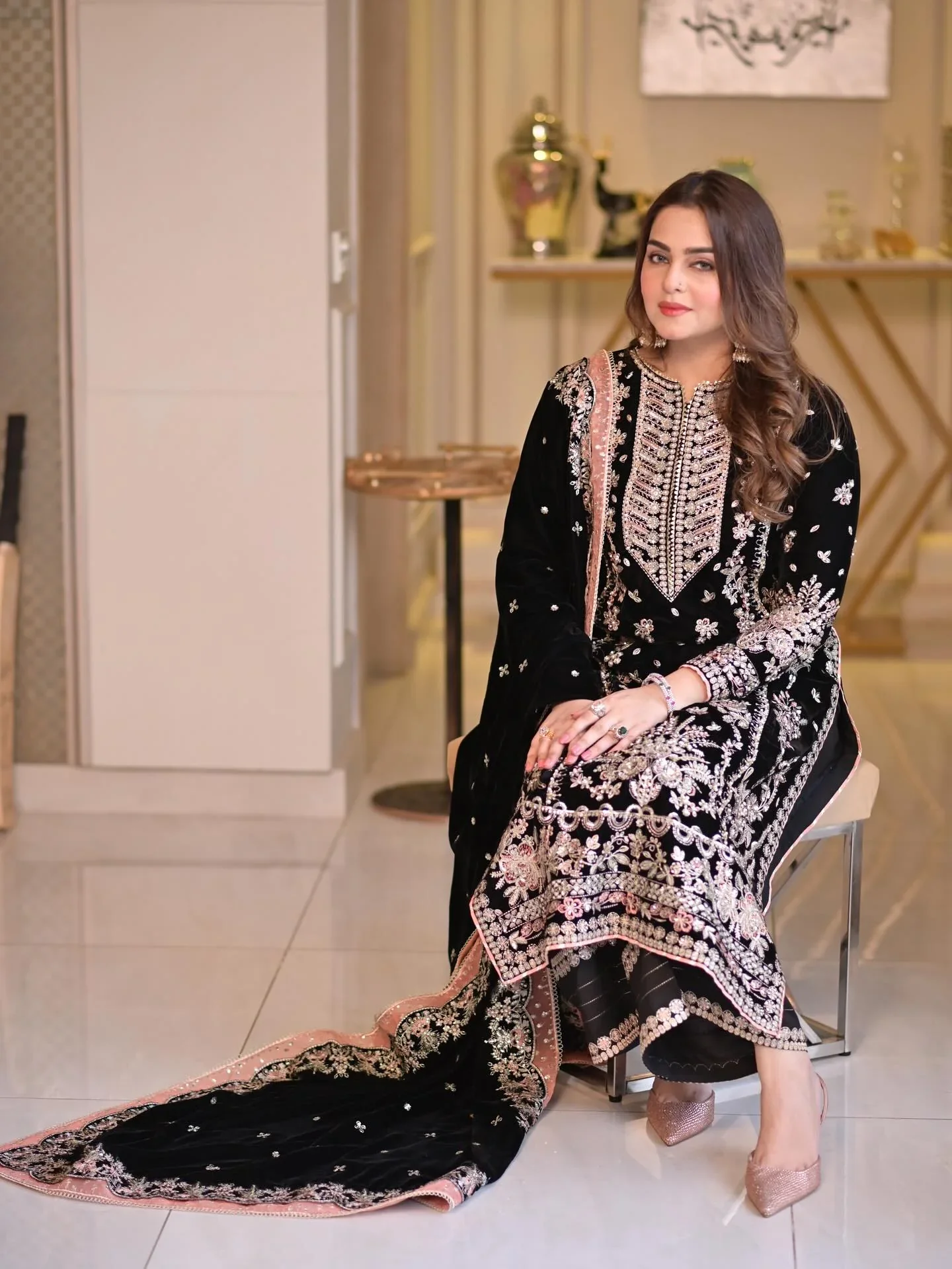 Aneelas Wedding LAWN Embroidered Unstitched Collection SM-02 - Image 3