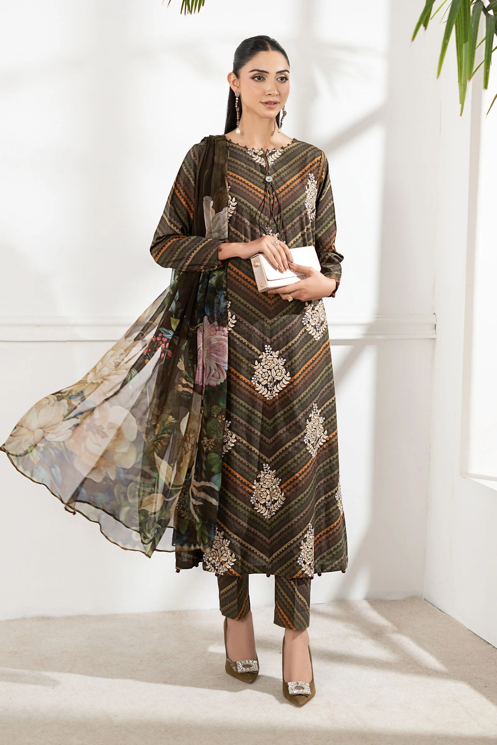 Asim jofa - 3 Piece Embroidered Lawn Suit