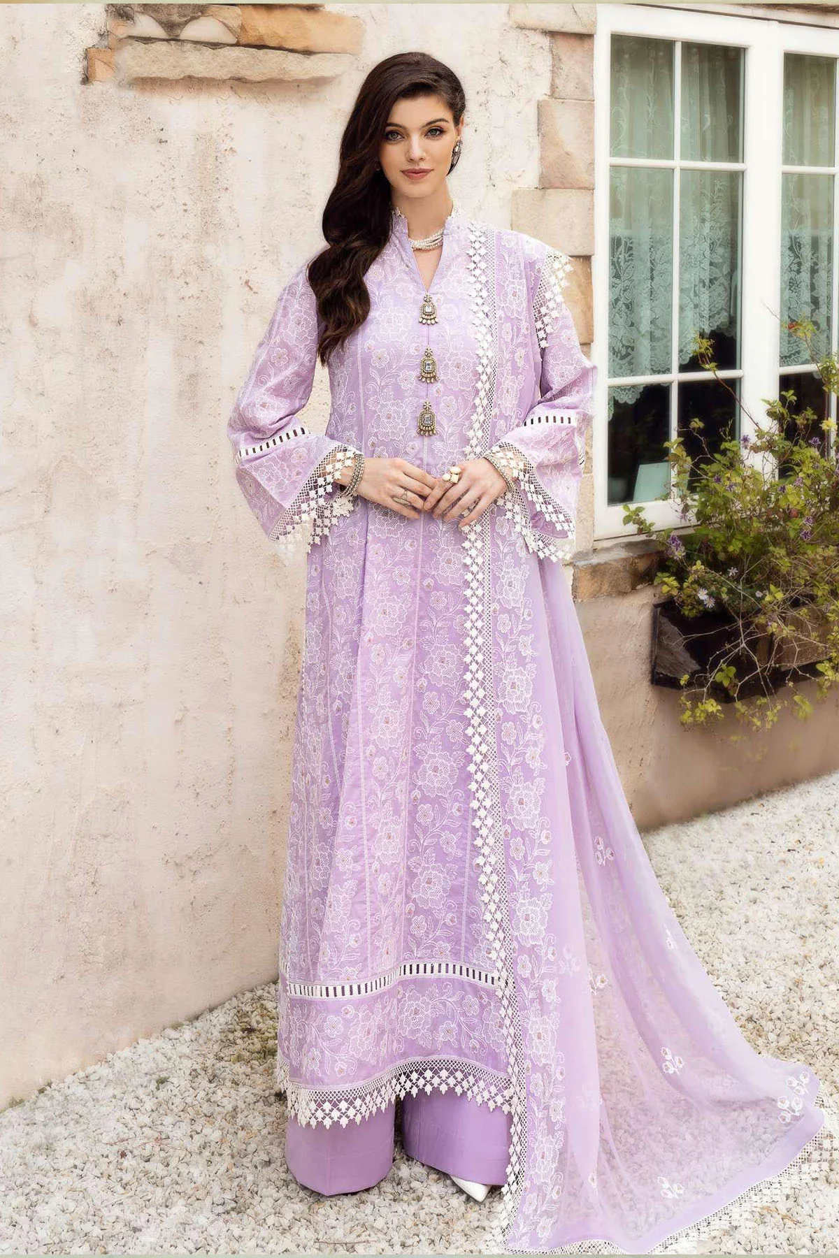 BAREEZE - 3PC LAWN EMBROIDERED SHIRT WITH CHIFFON EMBROIDERED DUPATTA-KPR555