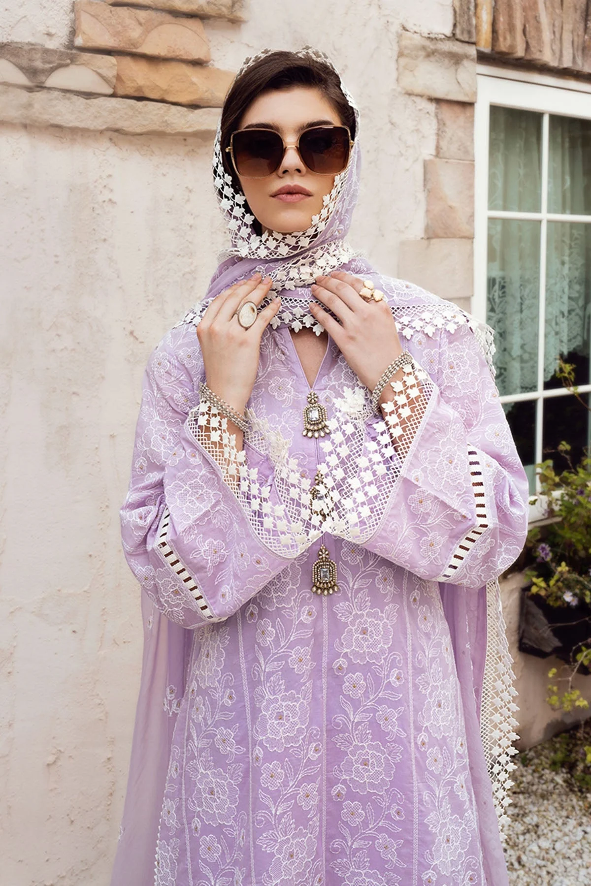 BAREEZE - 3PC LAWN EMBROIDERED SHIRT WITH CHIFFON EMBROIDERED DUPATTA-KPR555 - Image 4