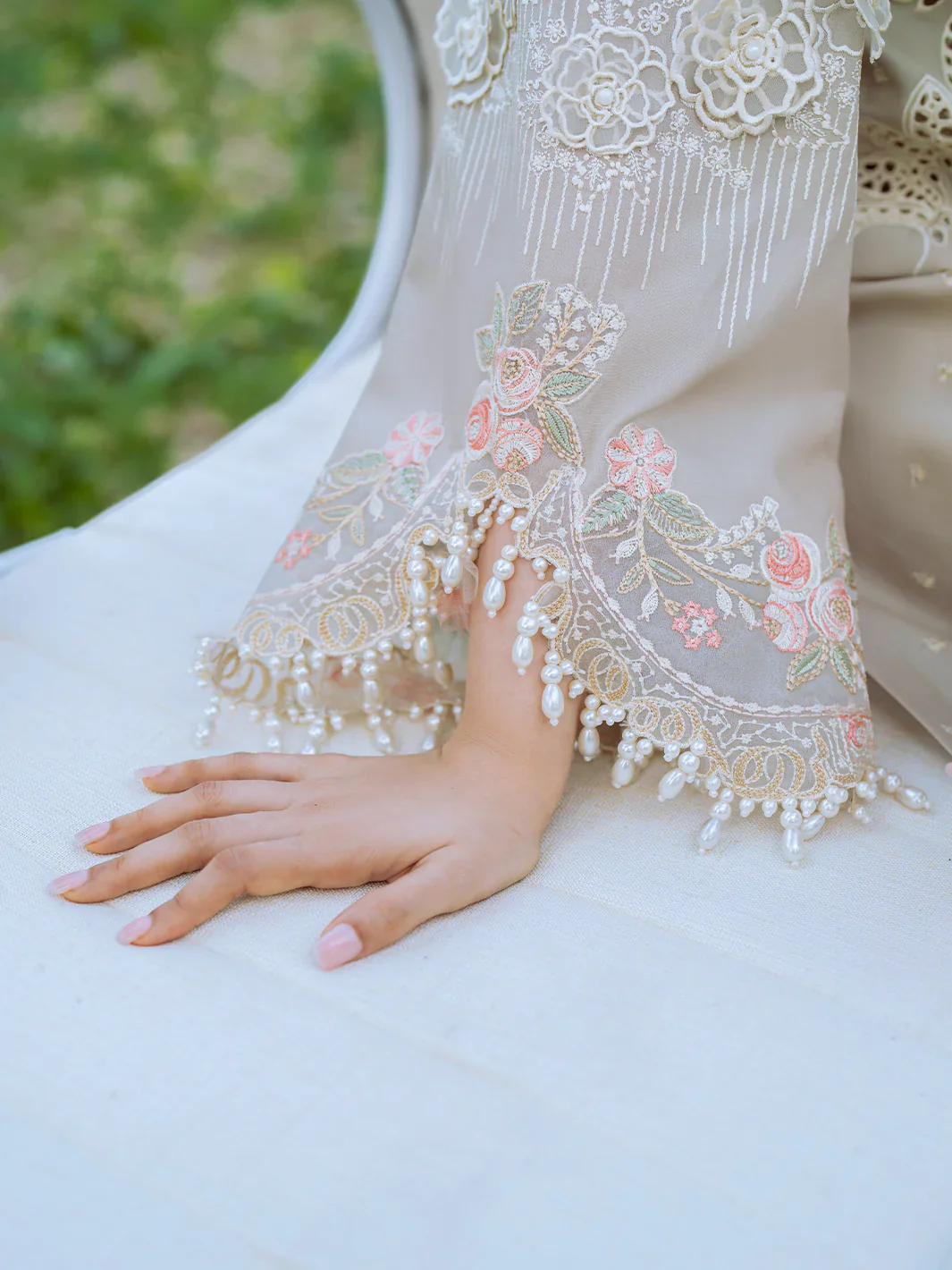 BIN ILYAS LUXURY LAWN- 3PCS Embroidered Lawn Suits Unstitched -104 - B - Image 5