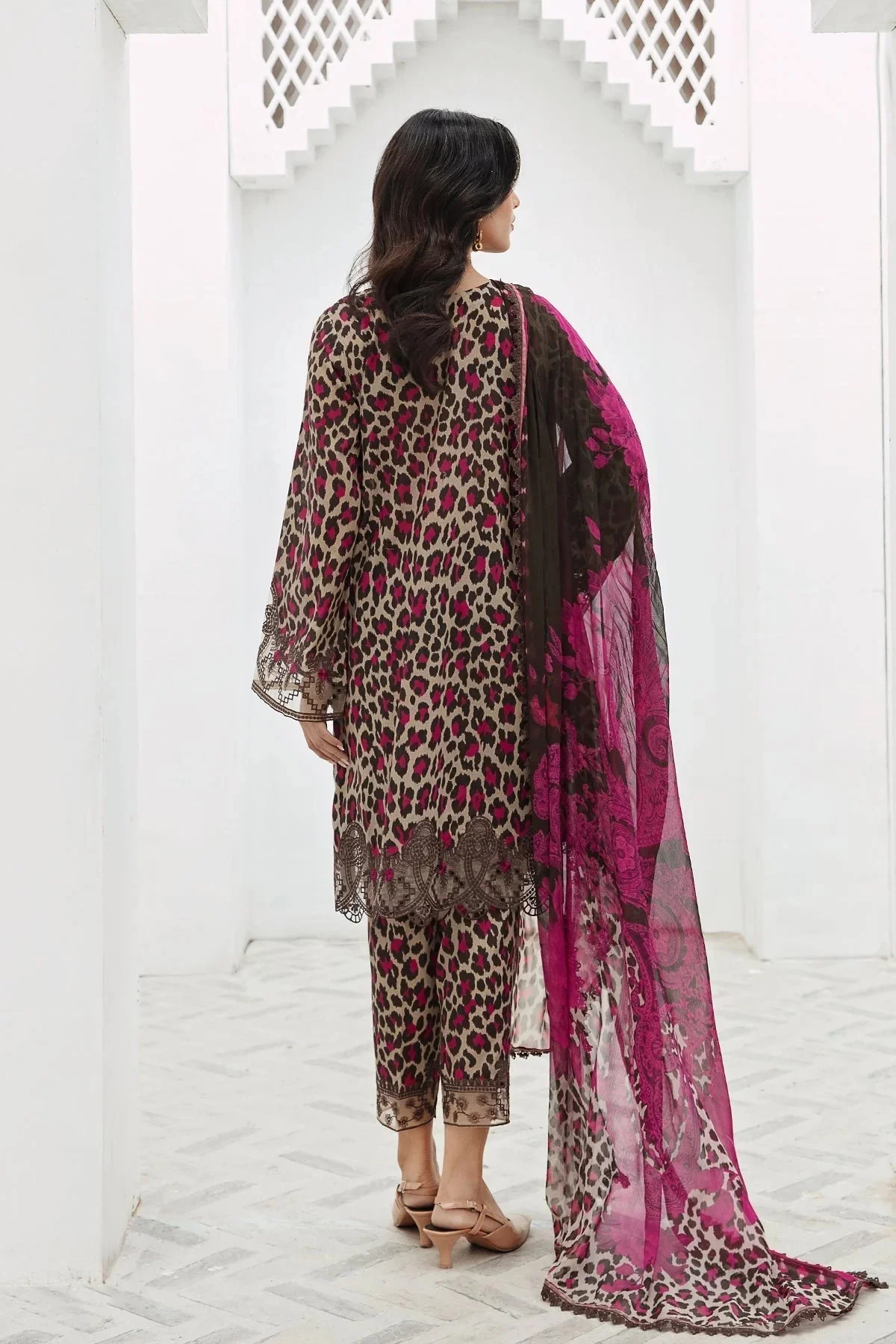 CHARIZMA - 3PC KARANDI PRINTED SHIRT WITH PRINTED DUPATTA AND TROUSER - KPR1857 - Image 3