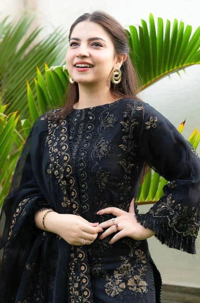 DANANEER - 3PC LAWN EMBROIDERED SHIRT WITH ORGANZA EMBROIDERED DUPATTA - KPR1004 - Image 3