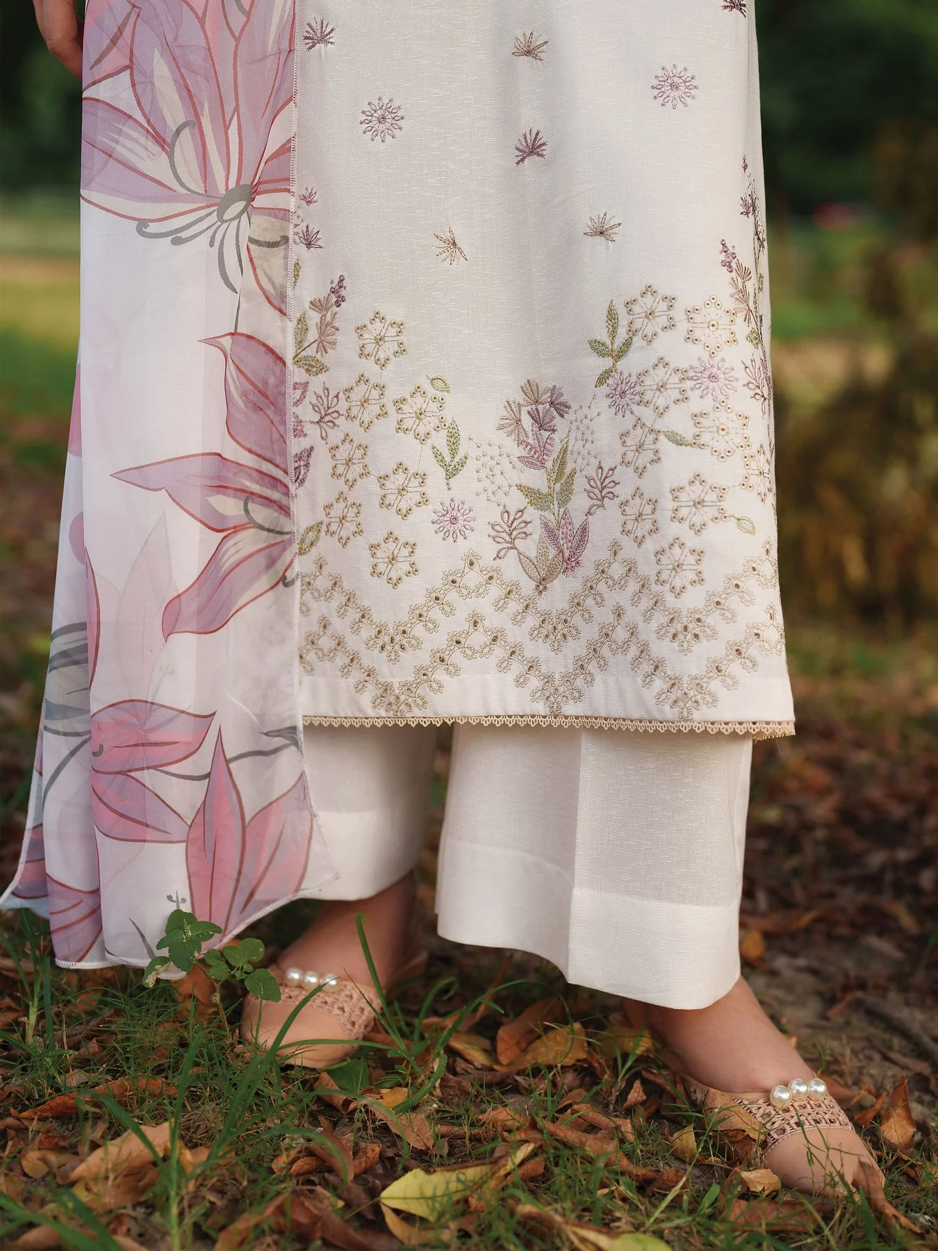 GARNET - Lawn Unstitched Embroidered Collection with Ptrinted Dupatta - KPR28 - Image 3