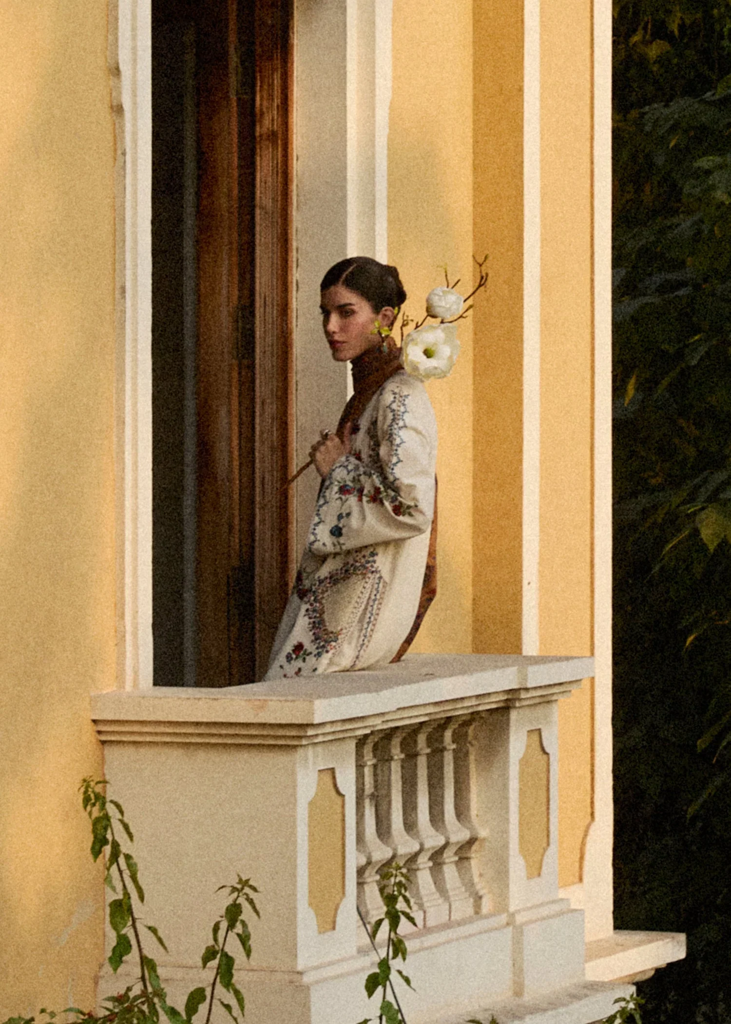 HUSSAIN REHAR - 3PC LAWN EMBROIDERED SHIRT WITH VOILD PRINHTED DUPATTA AND TROUSER - LAYLA - Image 4