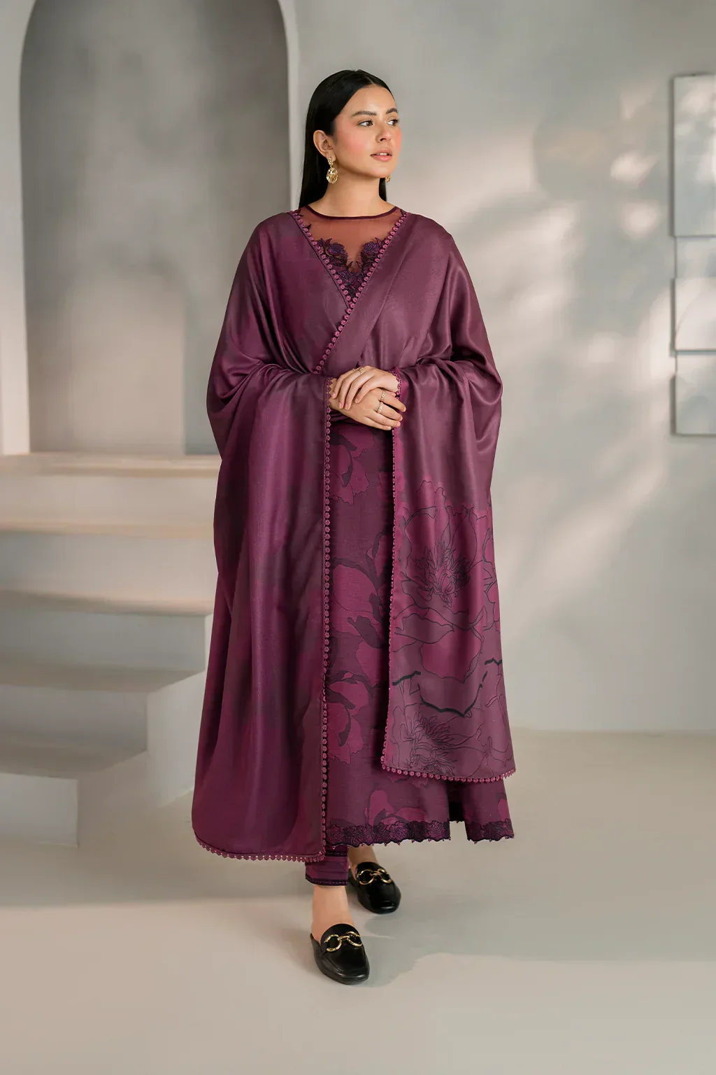 iznik - 3-PC Unstitched Festive Edit Lawn Collection UE -351 - Image 4