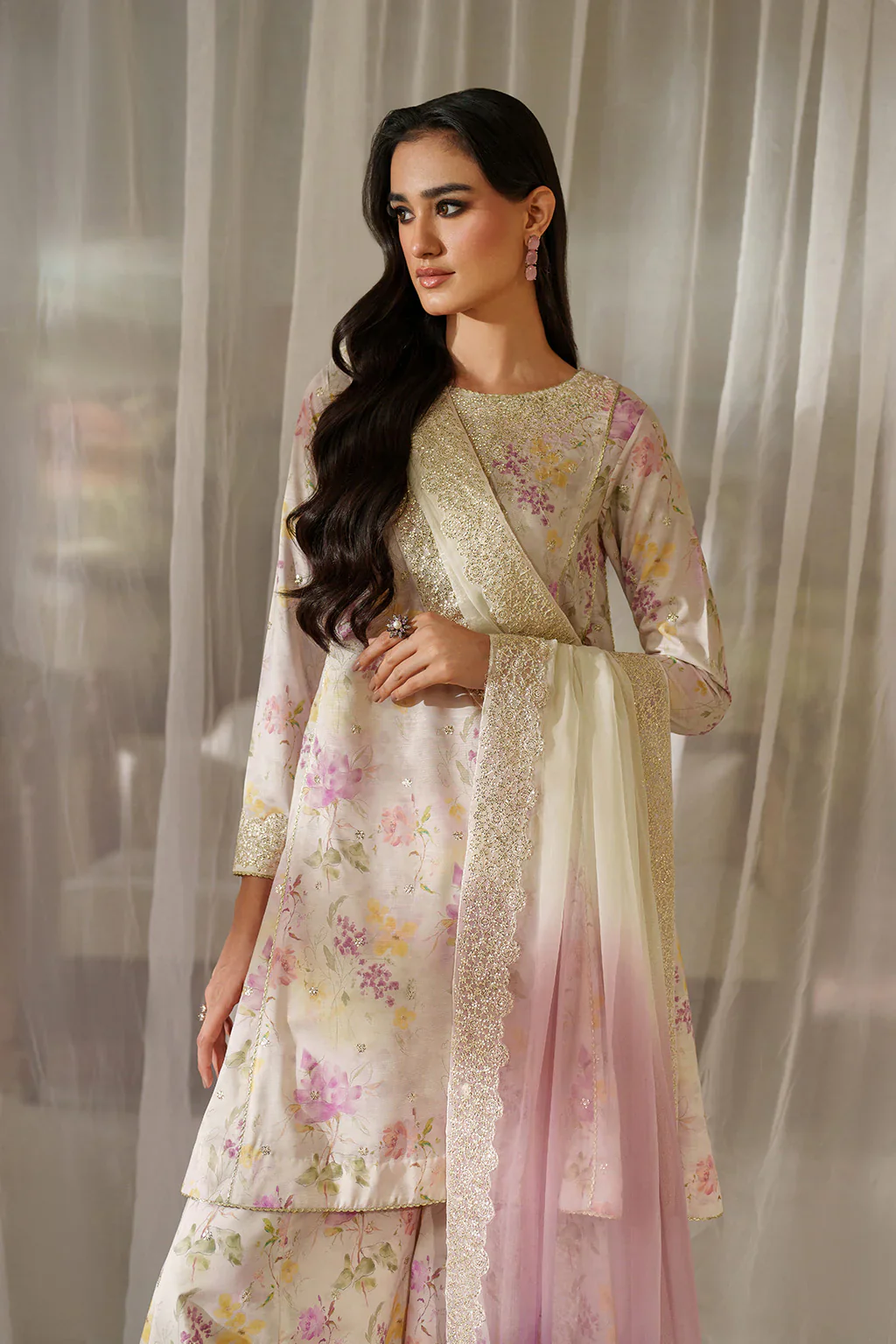 IZNIK - 3-PC Unstitched Festive Edit Lawn Collection UE-544 - Image 6