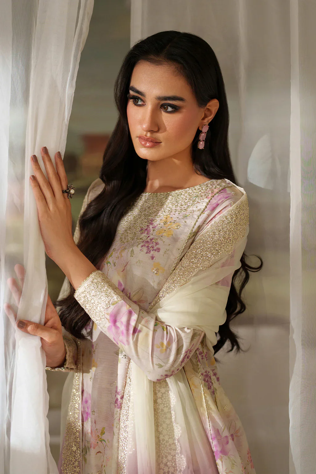 IZNIK - 3-PC Unstitched Festive Edit Lawn Collection UE-544 - Image 7