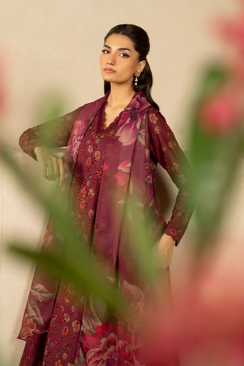 IZNIK - 3 PCS Chickenkar Embroidered Lawn Collection - EFL-10 - Image 5
