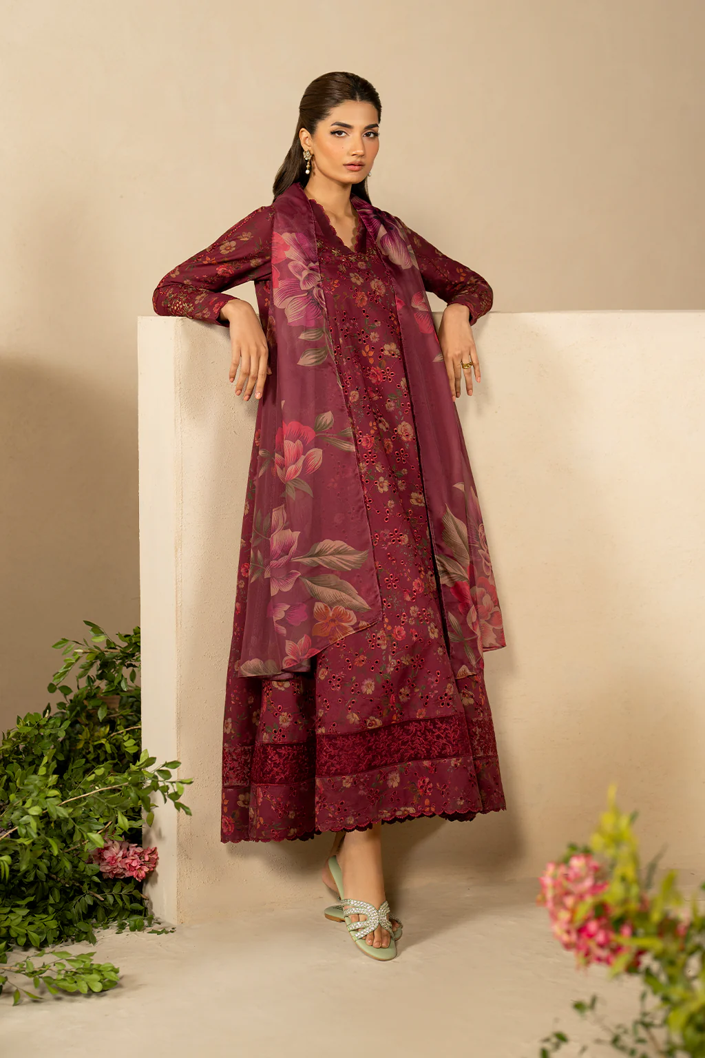 IZNIK - 3 PCS Chickenkar Embroidered Lawn Collection - EFL-10 - Image 6