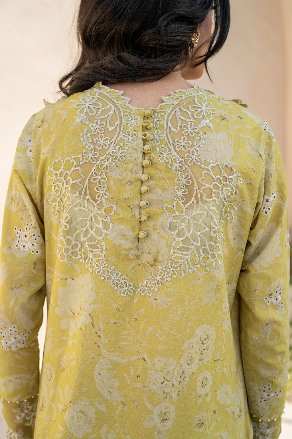 IZNIK - 3 Piece Unstitched Chickenkari Embroidered Printed Lawn Suit | EFL-08 - Image 9