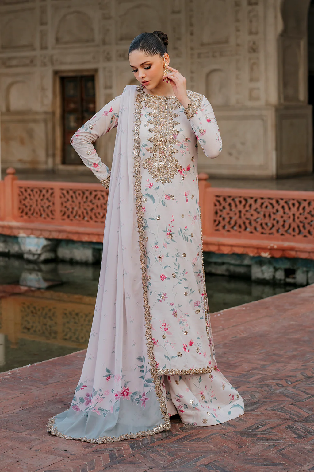 IZNIK - 3 Piece Unstitched Embroidered Lawn Suit | UE-318