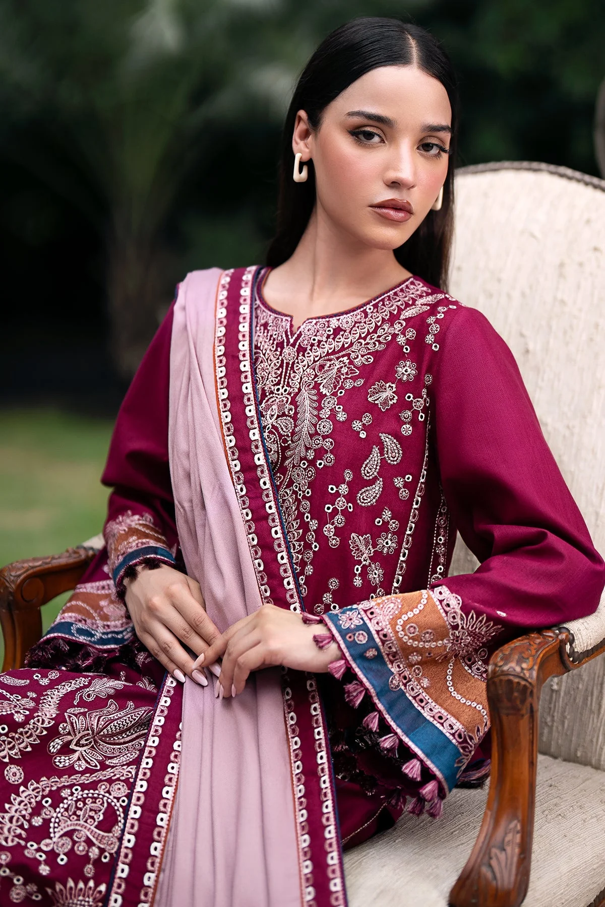 JAZMIN - 3PC KHADDAR EMBROIDERED SHIRT WITH PRINTED TWILL SHAWL AND TROUSER -KPR633 - Image 4