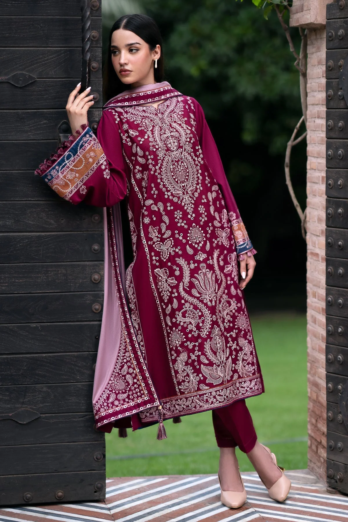 JAZMIN - 3PC KHADDAR EMBROIDERED SHIRT WITH PRINTED TWILL SHAWL AND TROUSER -KPR633 - Image 6