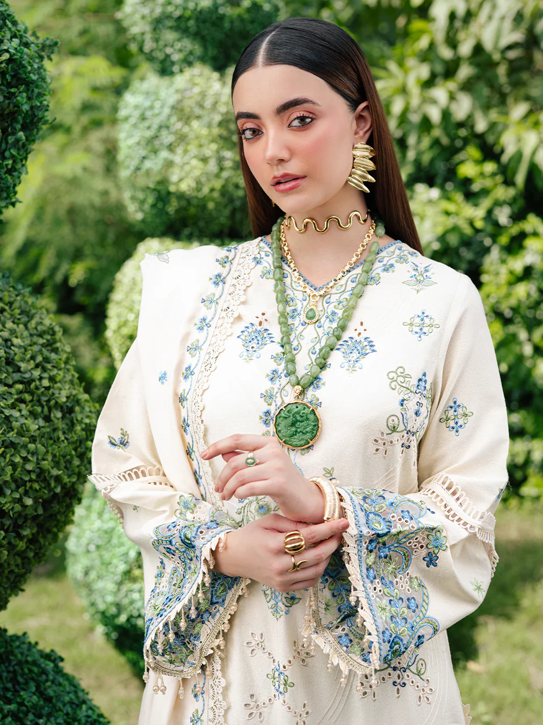 MAHNUR Luxury Lawn Embroidered 3 Pc Unstitched Collection SG-001 - Image 6