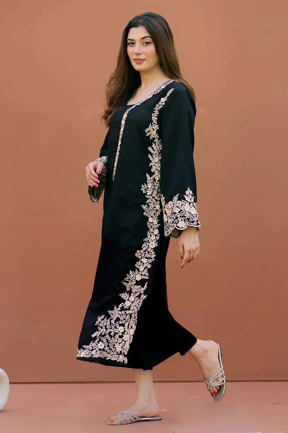 MARIA B - 2PC LAWN EMBROIDERED SHIRT AND TROUSER - KPR1621