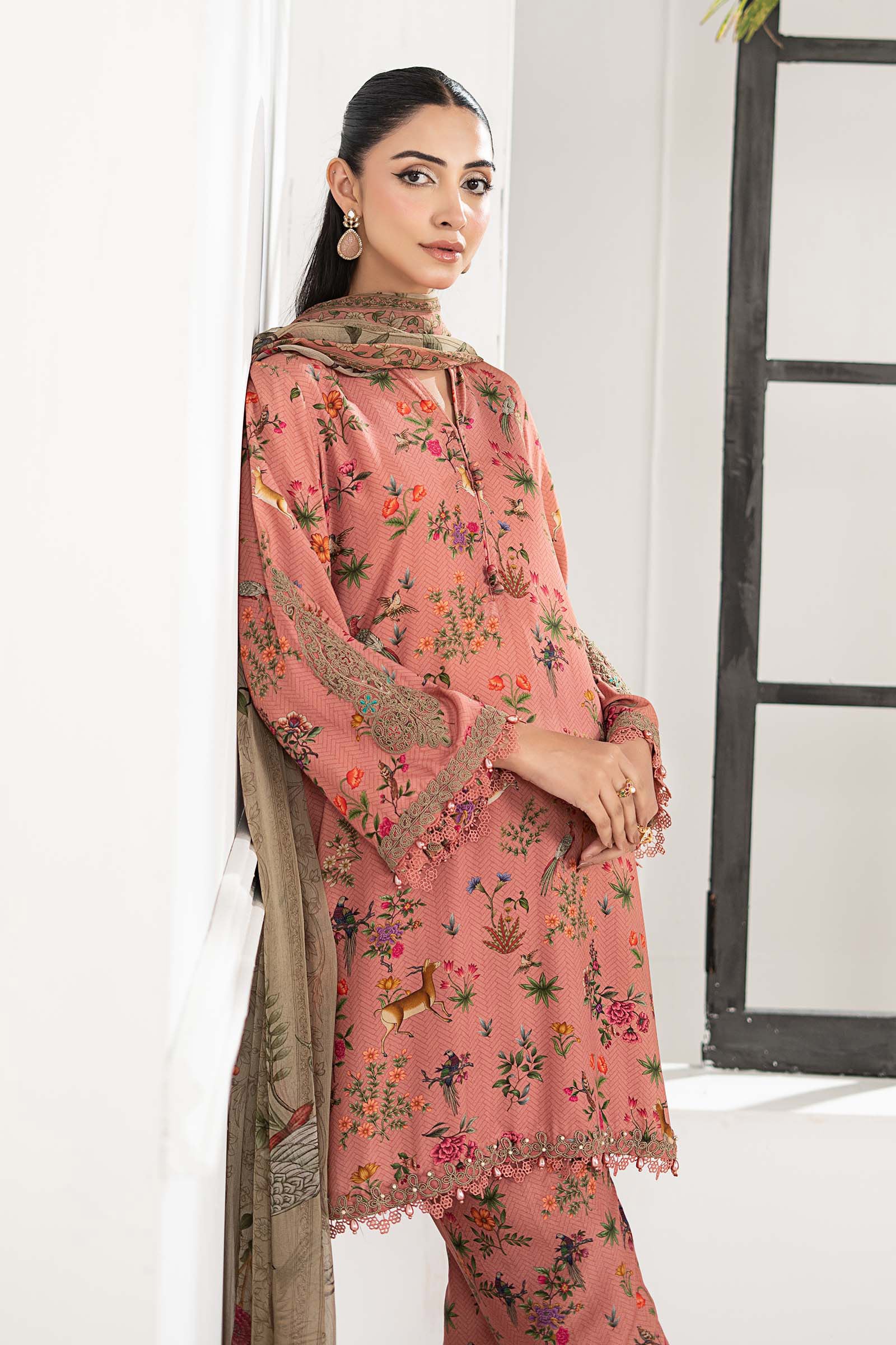MARIA B - 3 Piece Embroidered Khaddar MPS-2707-A - Image 3
