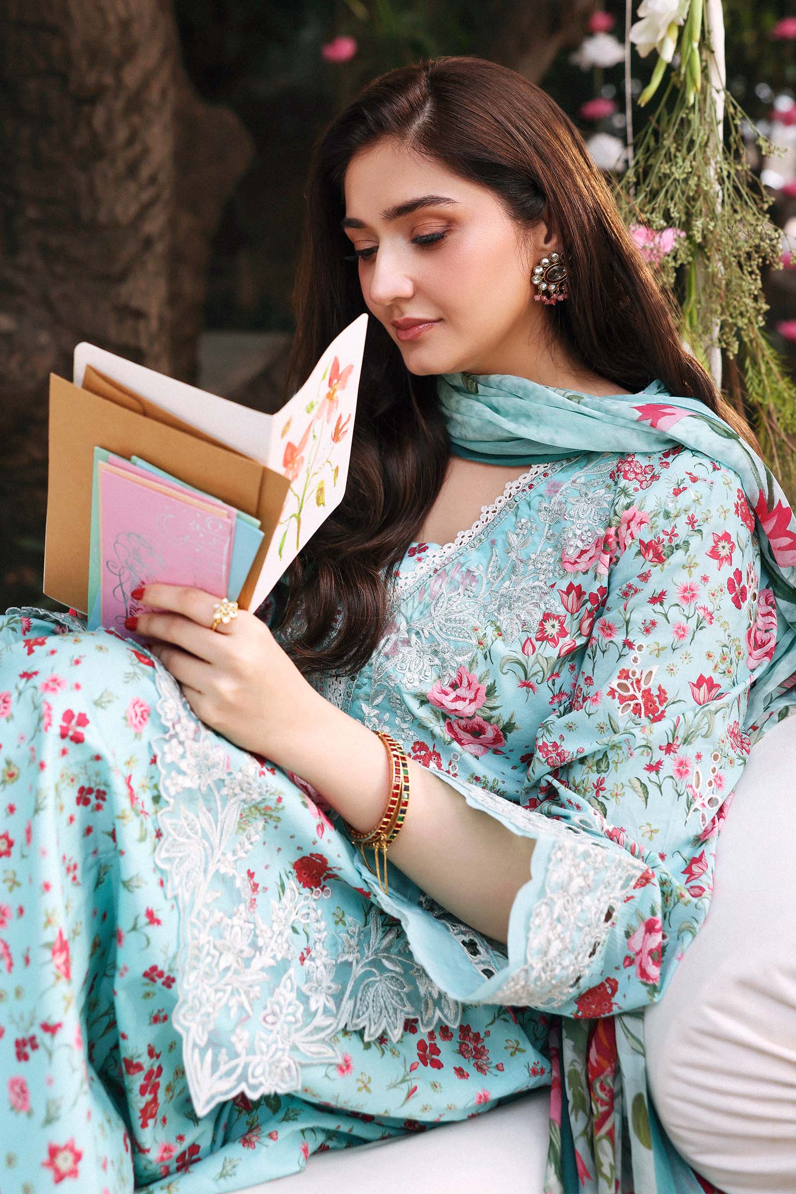 Maria b - 3 Piece Unstitched Embroidered Lawn Suit :DW-EF26-19-Ferozi - Image 5