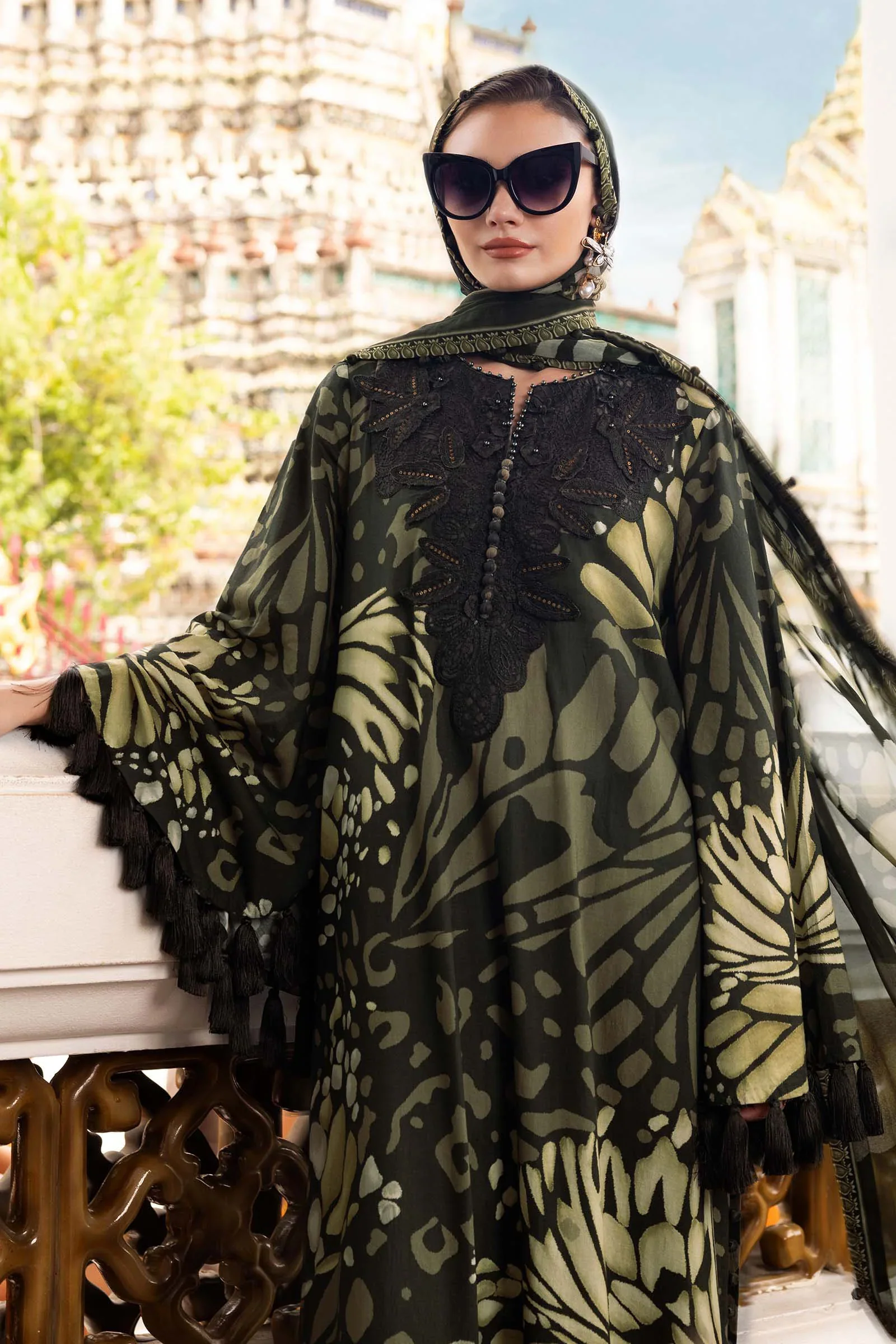 Maria b - 3 Piece Unstitched Embroidered Lawn Suit :MPT-2809-A - Image 4