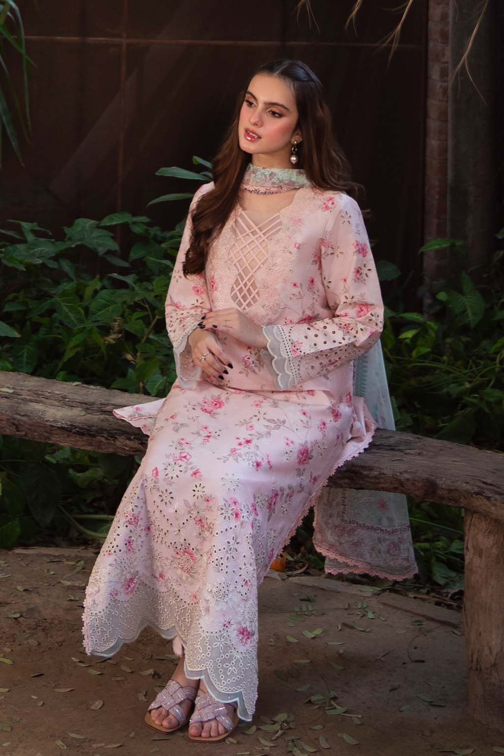 Maria b - 3 Piece Unstitched Embroidered Lawn Suit : PECHE - Image 7