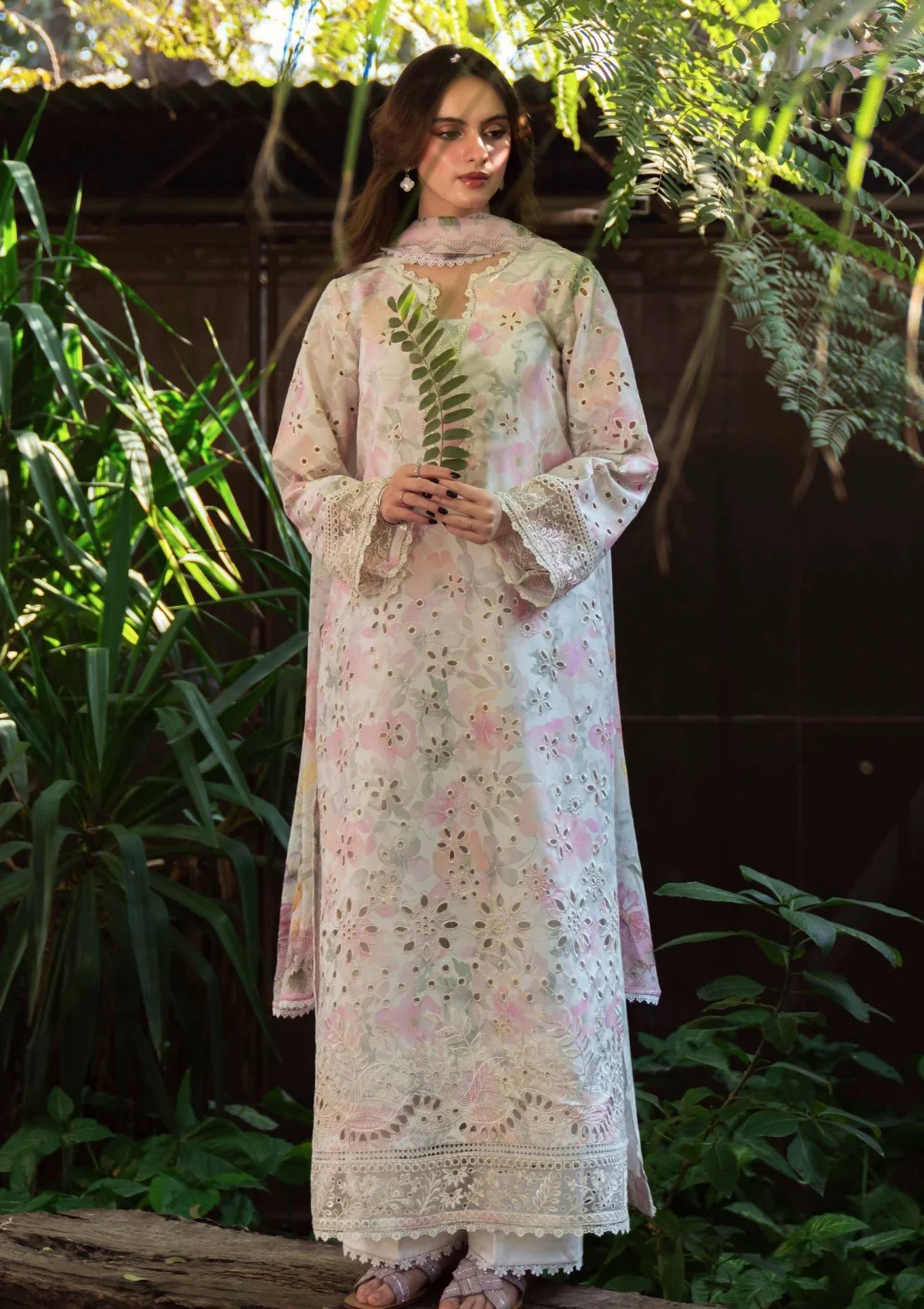 Maria b - 3 Piece Unstitched Embroidered Lawn Suit : Printkari - Image 3