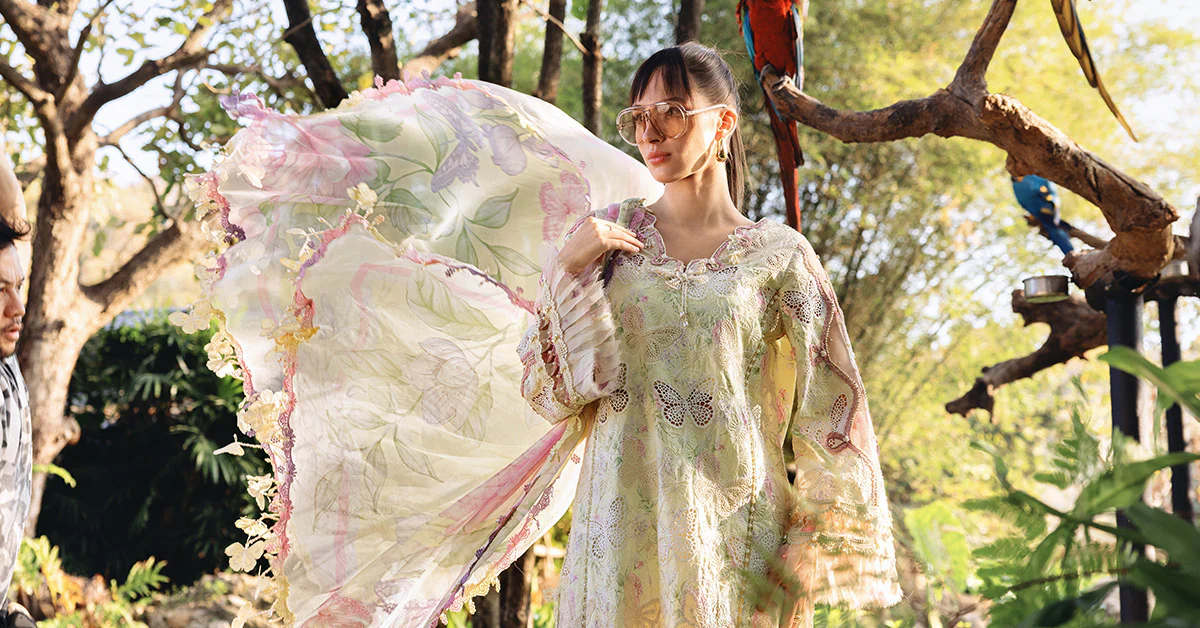 Maria b - 3 Piece Unstitched Embroidered Lawn Suit :MPT-2901-B - Image 4