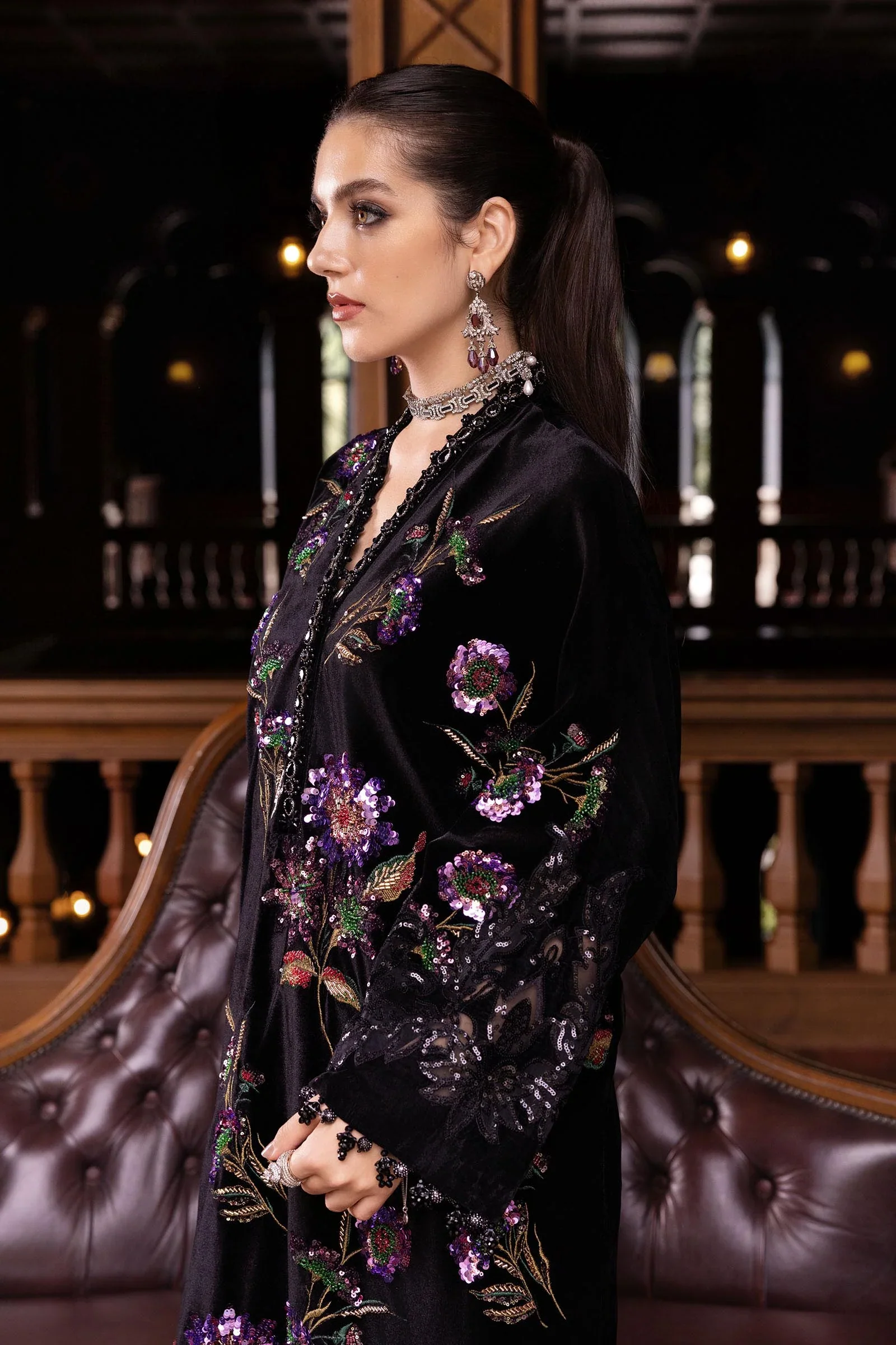 Maria B PALACHI - 3 Piece Unstitched Velvet Embroidered Shirt Embroidered Velvet Shawl  WL-1306-Black and Purple - Image 4