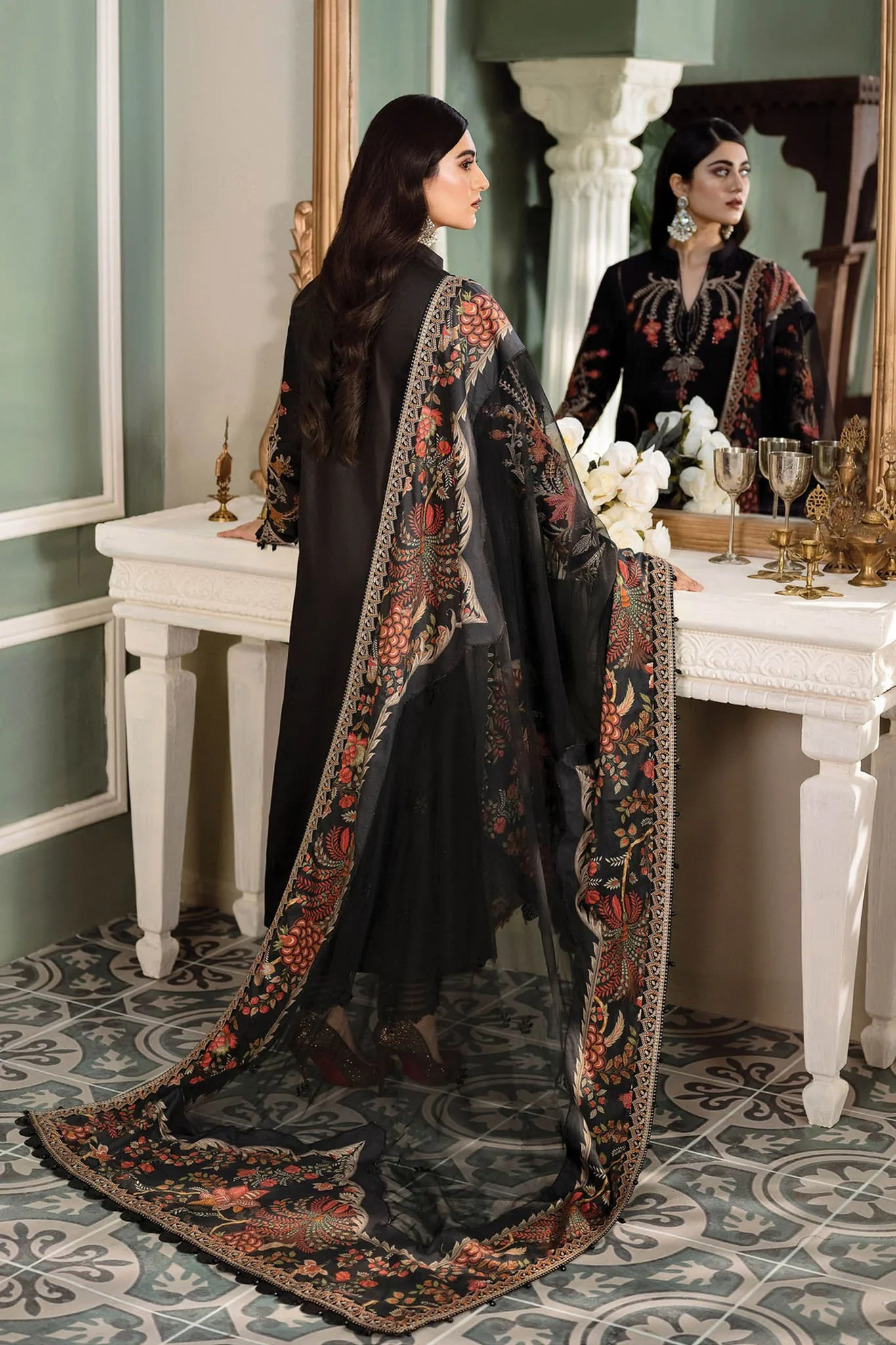 MARIA B - 3PC LAWN EMBROIDERED SHIRT WITH NET EMBROIDERED DUPATTA AND COTTON TROUSER -CST-605 - Image 2