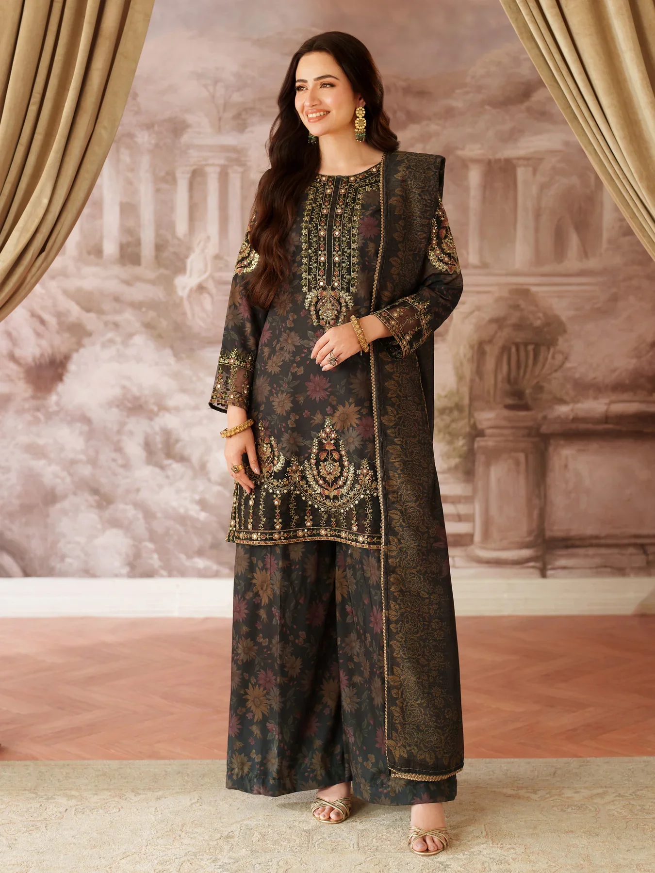 MOHAGNI - 3PC LAWN EMBROIDERED SHIRT WITH MANAAR PRINTED DUPATTA AND TROUSER - 999-BLK - Image 9
