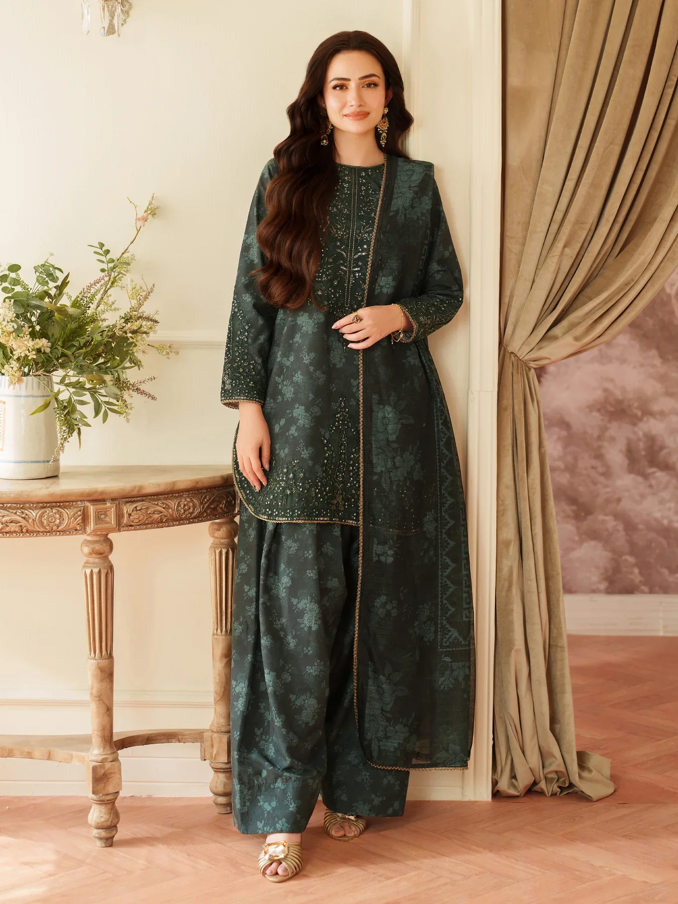 MOHAGNI - 3PC LAWN EMBROIDERED SHIRT WITH MANAAR PRINTED DUPATTA AND TROUSER - KPR 33 - Image 2