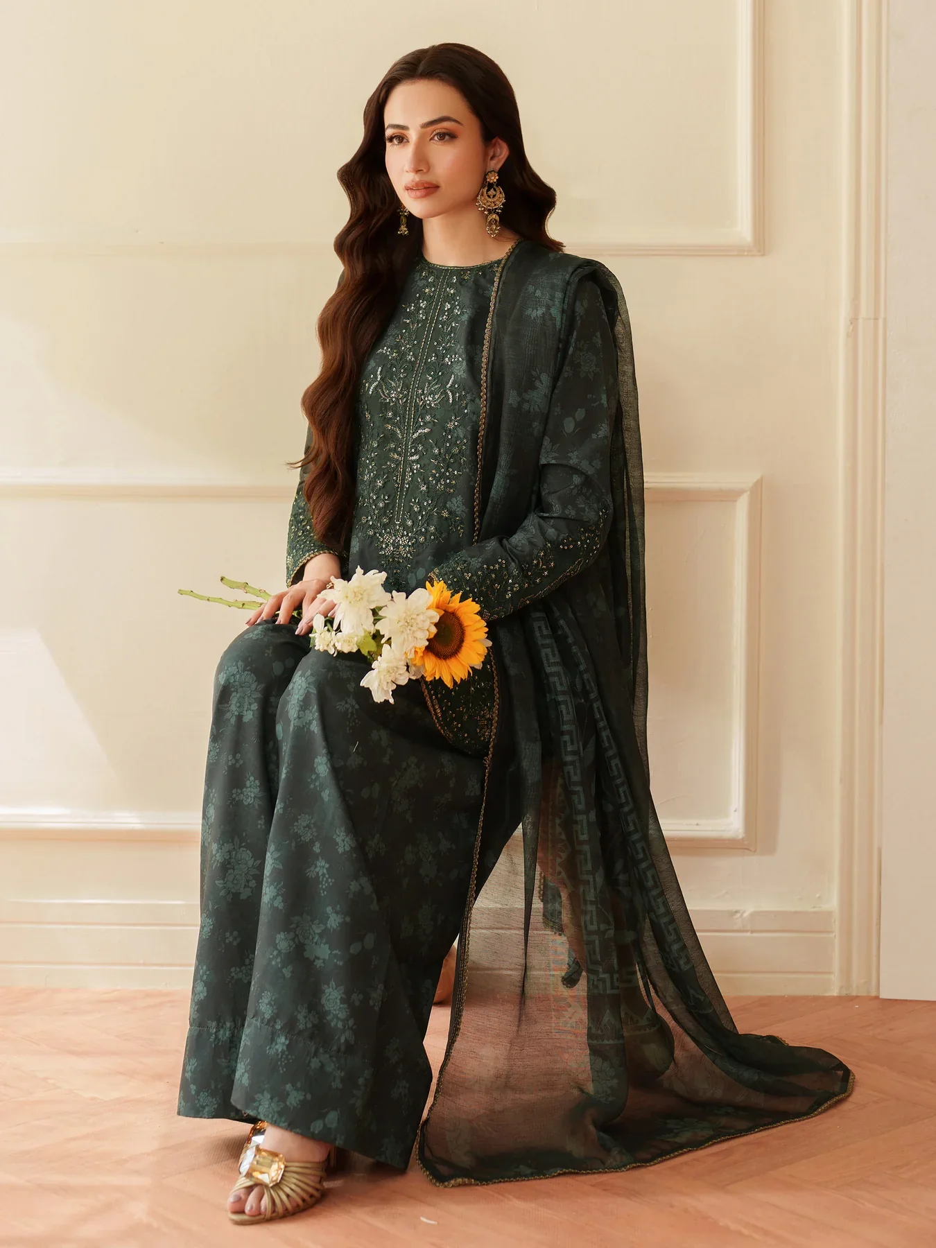 MOHAGNI - 3PC LAWN EMBROIDERED SHIRT WITH MANAAR PRINTED DUPATTA AND TROUSER - KPR 33 - Image 4