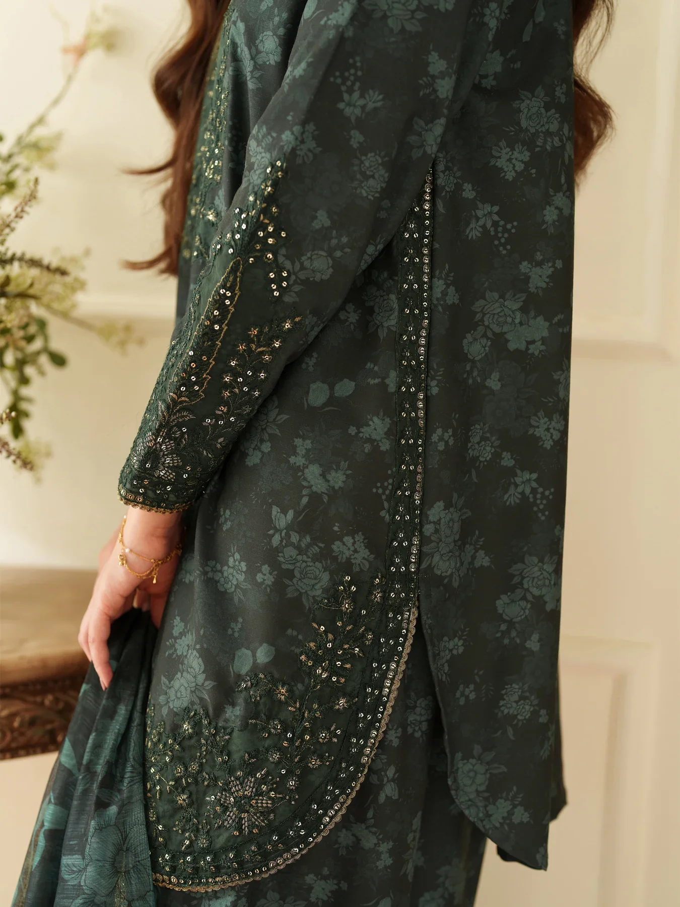 MOHAGNI - 3PC LAWN EMBROIDERED SHIRT WITH MANAAR PRINTED DUPATTA AND TROUSER - KPR 33 - Image 8