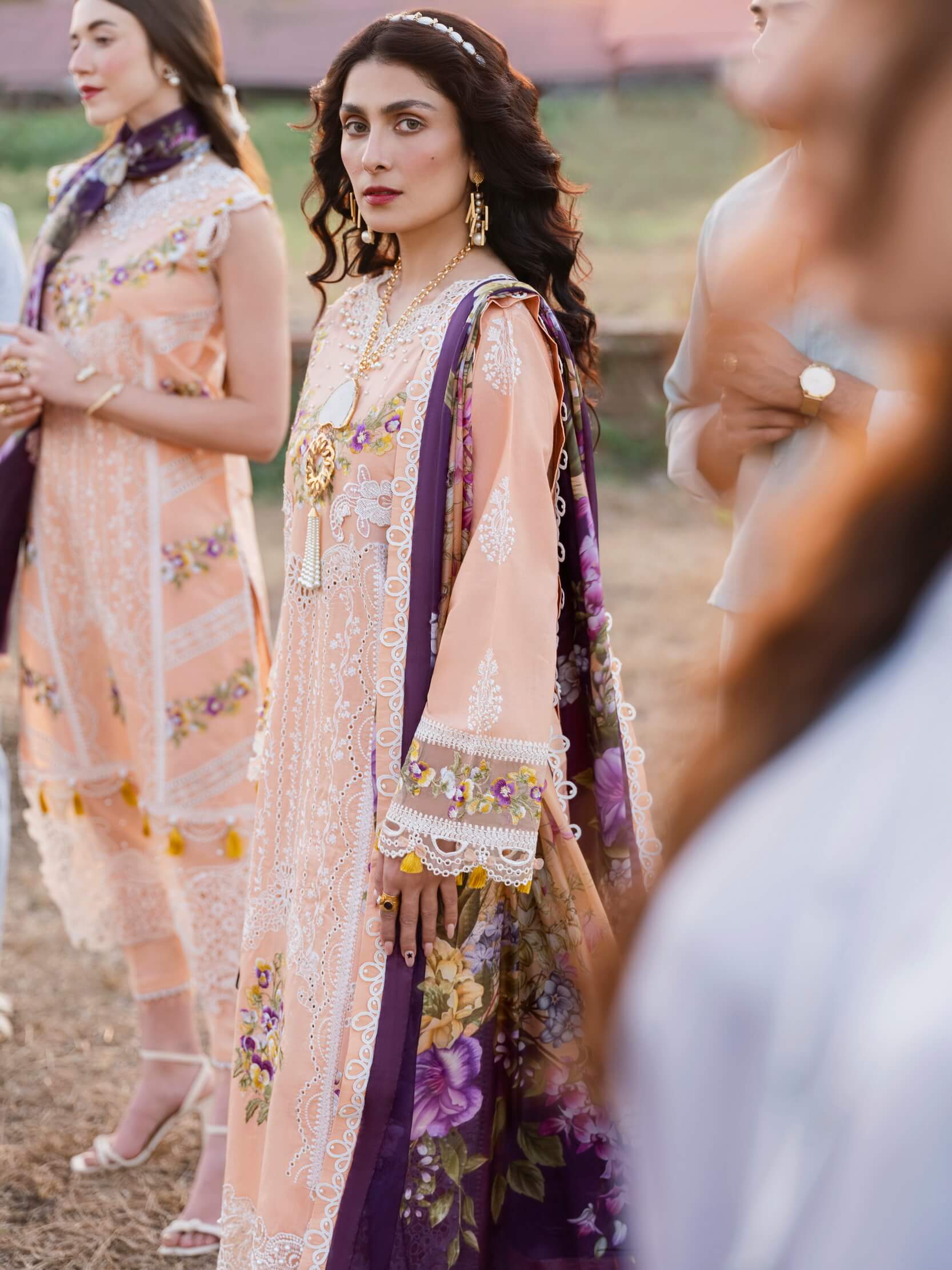 Mushq Lawana Embroidered Luxury Lawn Unstitched 3Pc Suit MSL-23-16 - Image 4