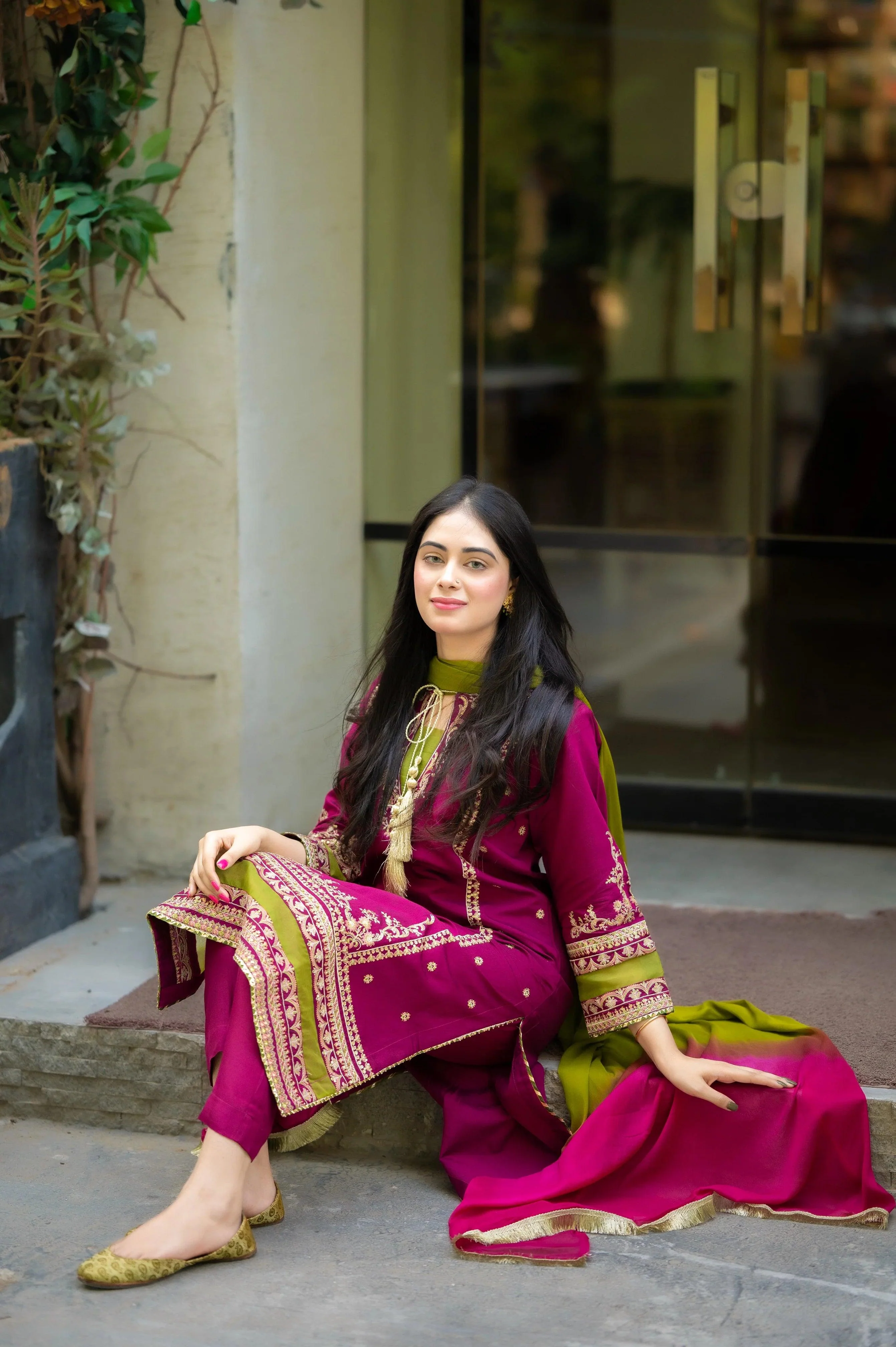 OMAL - 3PC LAWN EMBROIDERED SHIRT WITH TYE & DYE CHIFFON DUPATTA AND TROUSER - KPR1569 - Image 3