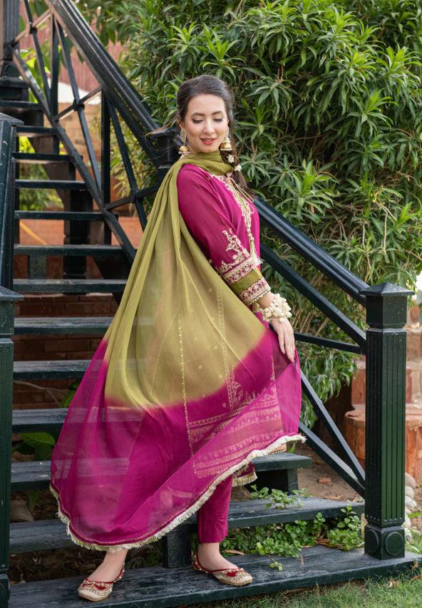OMAL - 3PC LAWN EMBROIDERED SHIRT WITH TYE & DYE CHIFFON DUPATTA AND TROUSER - KPR1569 - Image 5