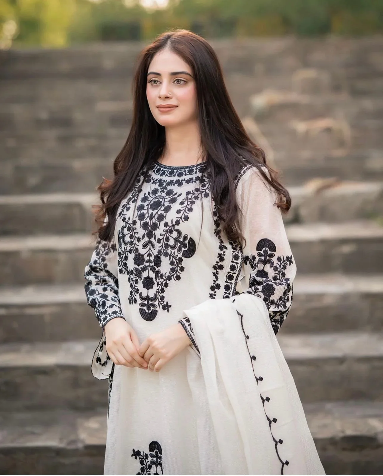 Omal By Komal - 3PC LAWN Embroidered Suit - BFSIN174 - Image 2