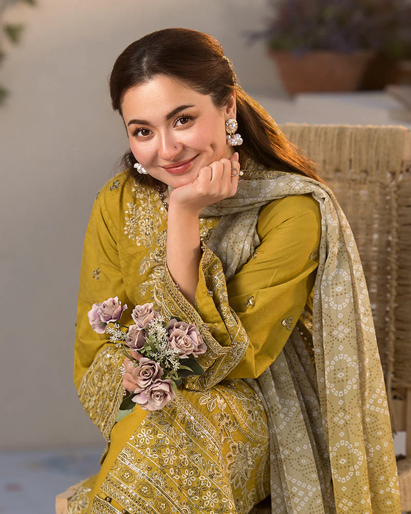 QALAMKAR - 3PC LAWN EMBROIDERED SHIRT WITH EMBROIDERED DUPATTA AND LAWN TROUSER - AL-Y998 - Image 4