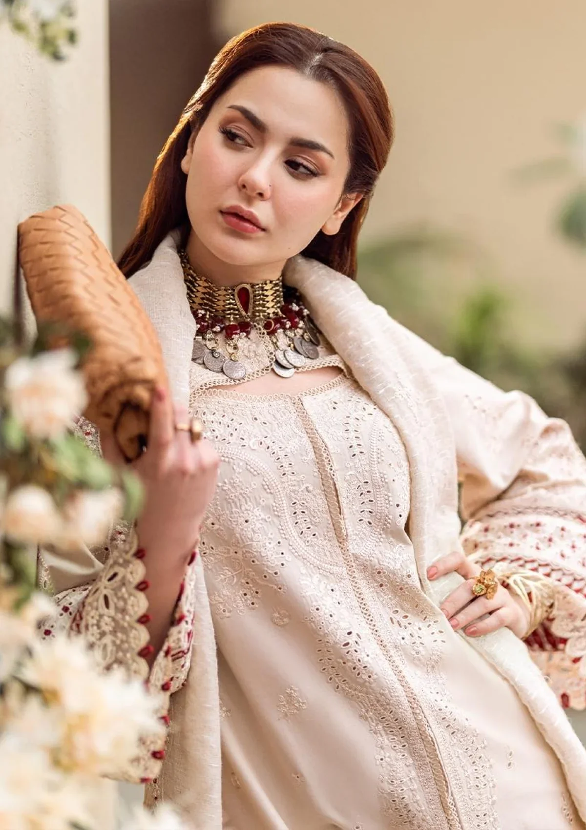 QALAMKAR - 3PC LAWN EMBROIDERED SHIRT WITH JACQUARD WEAVED EMBROIDERED DUPATTA AND COTTON TROUSER - KPR-Anaya - Image 3