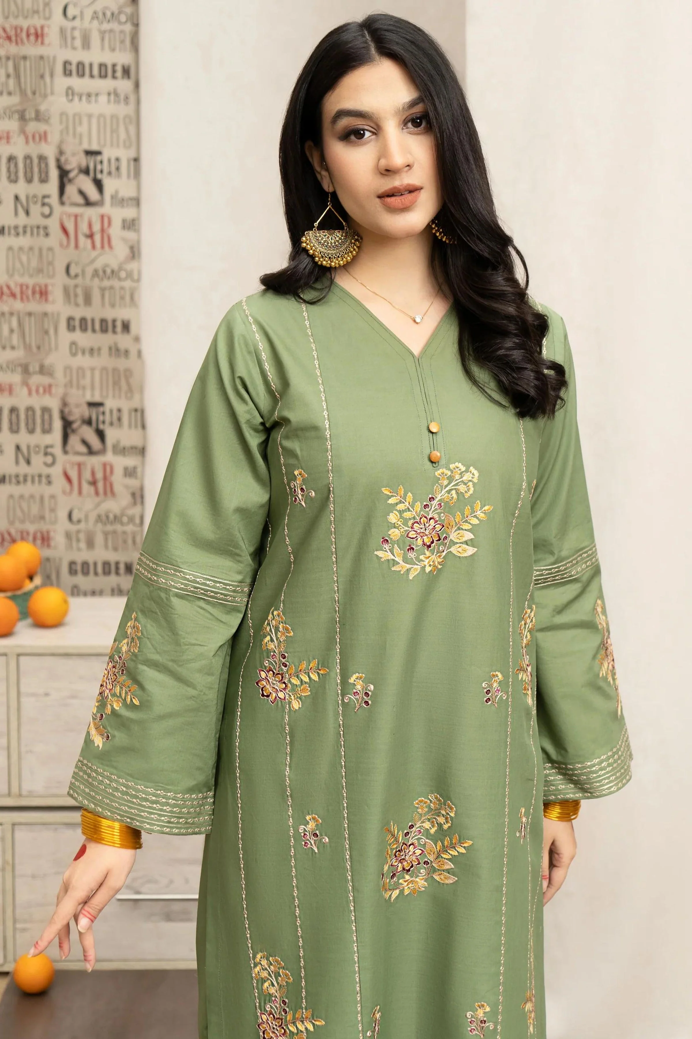 URGE - 3PC LAWN EMBROIDERED SHIRT WITH PASHMINA PRINTED SHAWL AND EMBROIDERED TROUSER - KPR1599 - Image 5