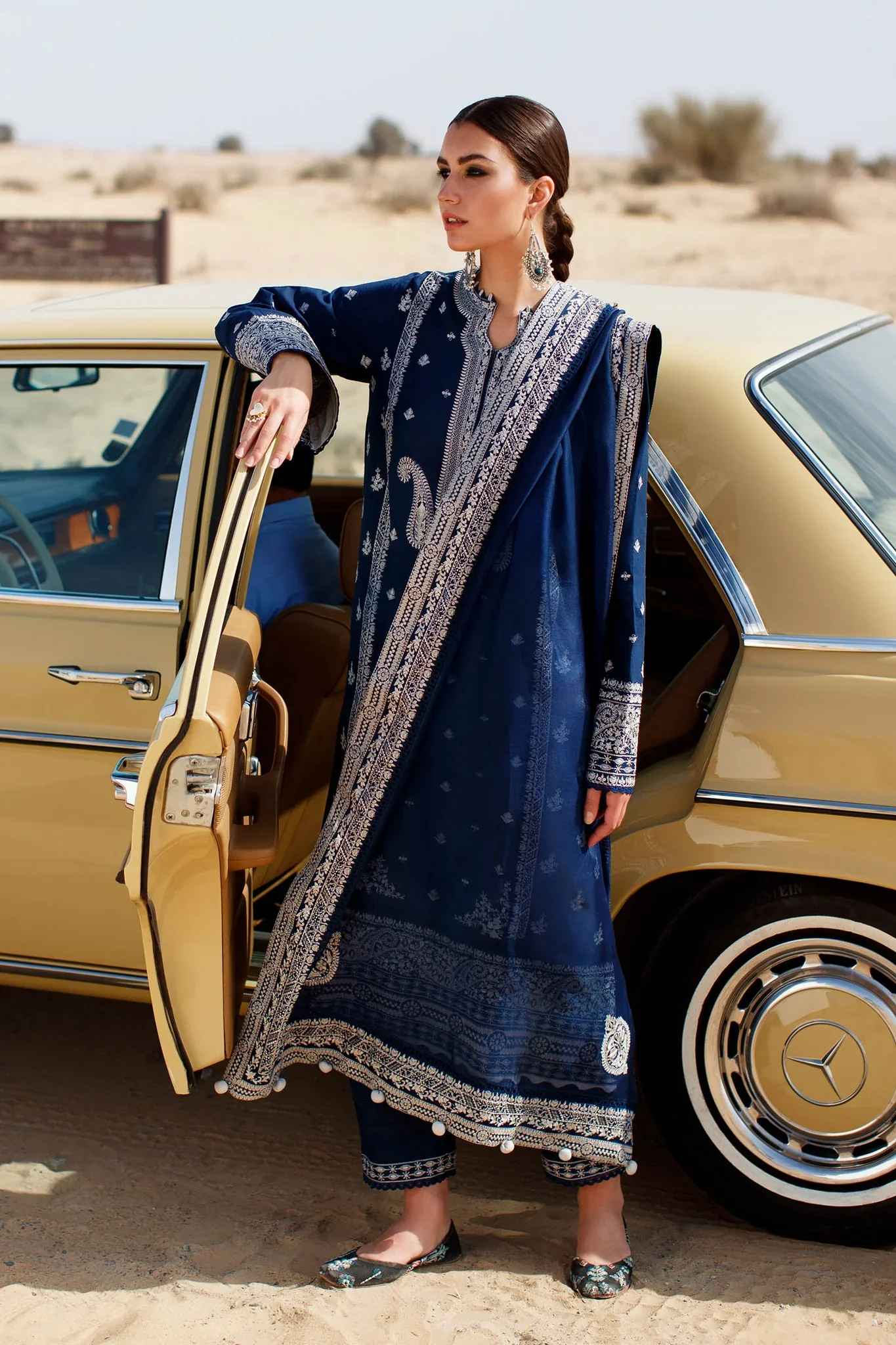ZAHA - 3PC LAWN EMBROIDERED SHIRT WITH CHIFFON EMBROIDERED DUPATTA AND TROUSER - HZG1507 - Image 3