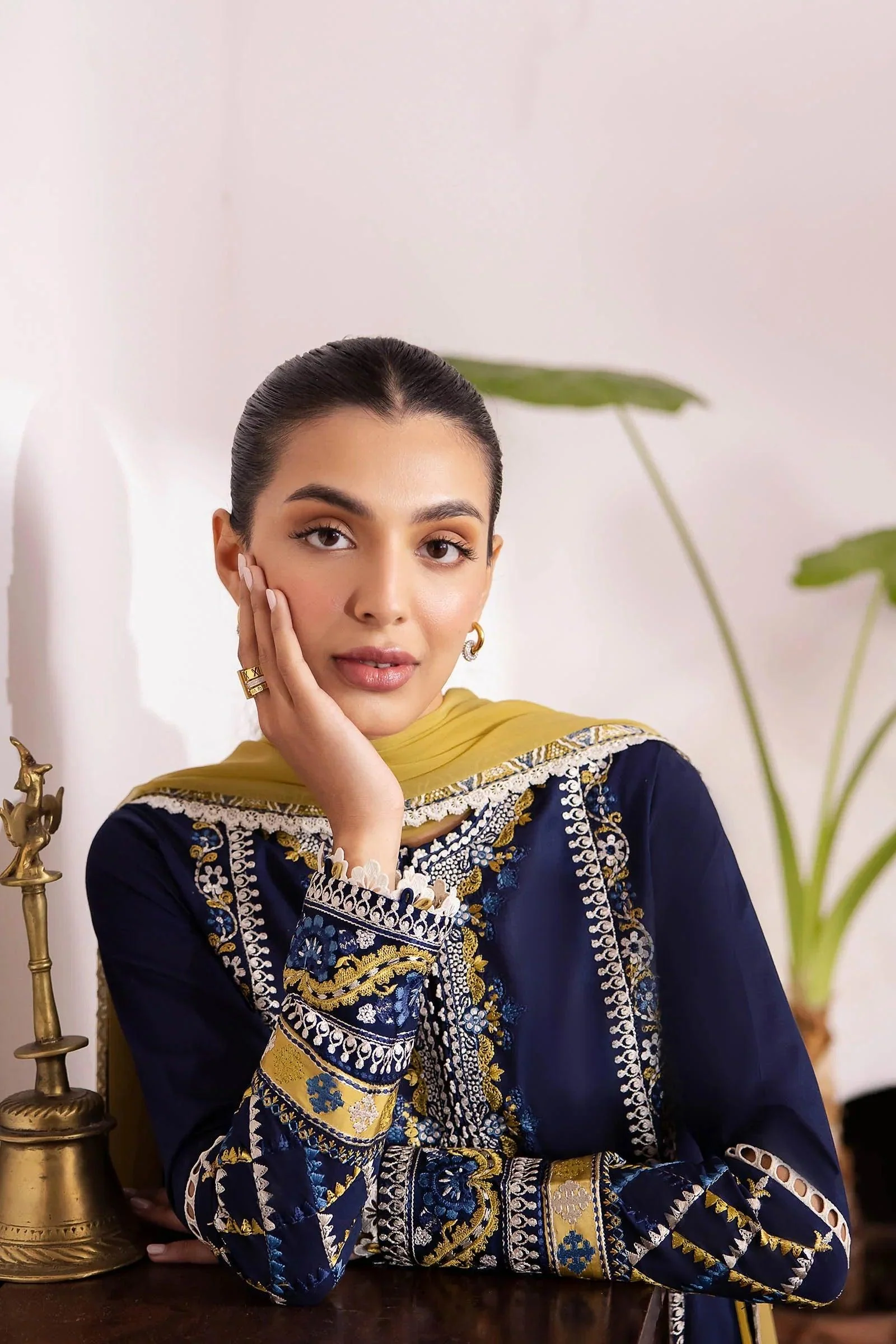 ZAHA - 3PC LAWN EMBROIDERED SHIRT WITH CHIFFON EMBROIDERED DUPATTA AND TROUSER - HZG1604 - Image 5