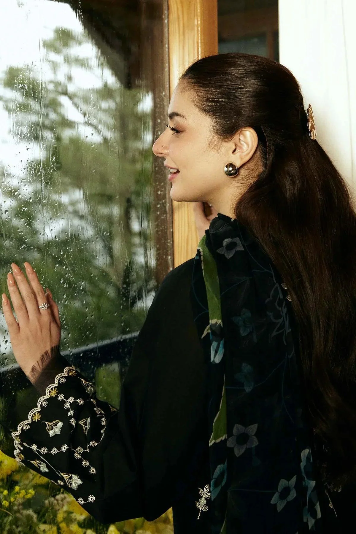 ZARA SHAH JAHAN - 3PC LAWN EMBROIDERED SHIRT WITH DIAMOND PRINTED DUPATTA AND TROUSER - HZG1676 - Image 5