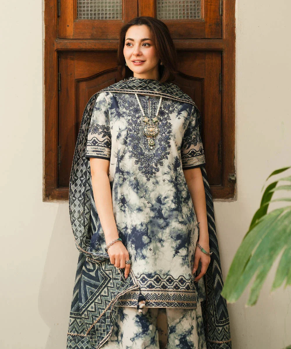 SAPPHIRE- 3PC LAWN EMBROIDERED SHIRT WITH PRINTED DUPATTA AND LAWN TROUSER - ED-738 - Image 2