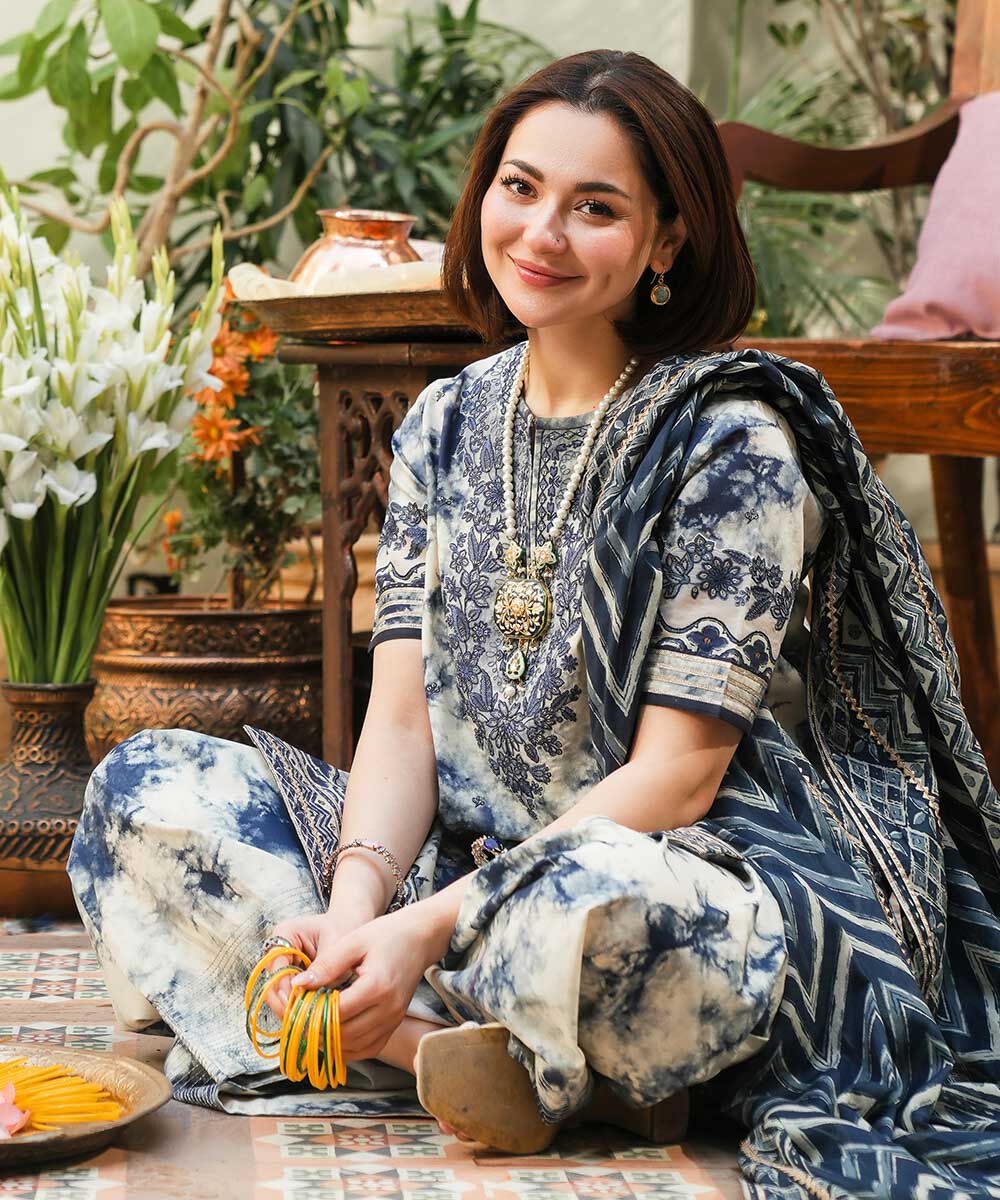 SAPPHIRE- 3PC LAWN EMBROIDERED SHIRT WITH PRINTED DUPATTA AND LAWN TROUSER - ED-738 - Image 3
