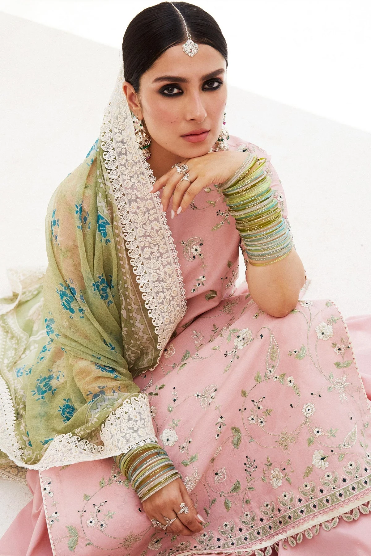 Zara Shahjahan Embroidered Luxury Lawn Unstitched 3Pc Suit D-03A - Image 3